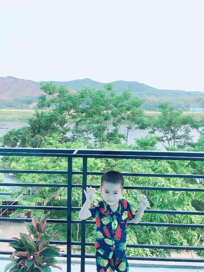 Fami Homestay Phong Nha Bagian luar foto