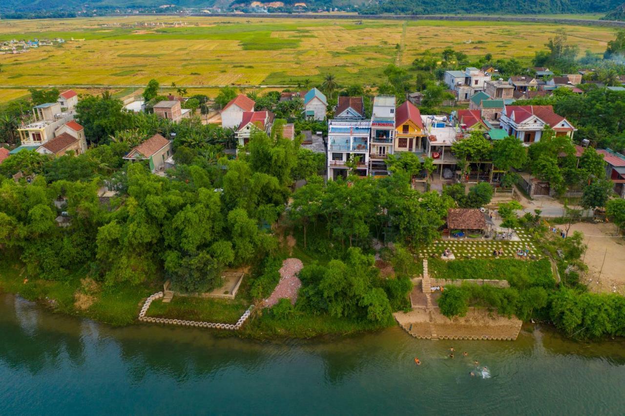 Fami Homestay Phong Nha Bagian luar foto