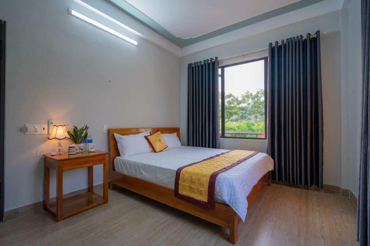 Fami Homestay Phong Nha Bagian luar foto