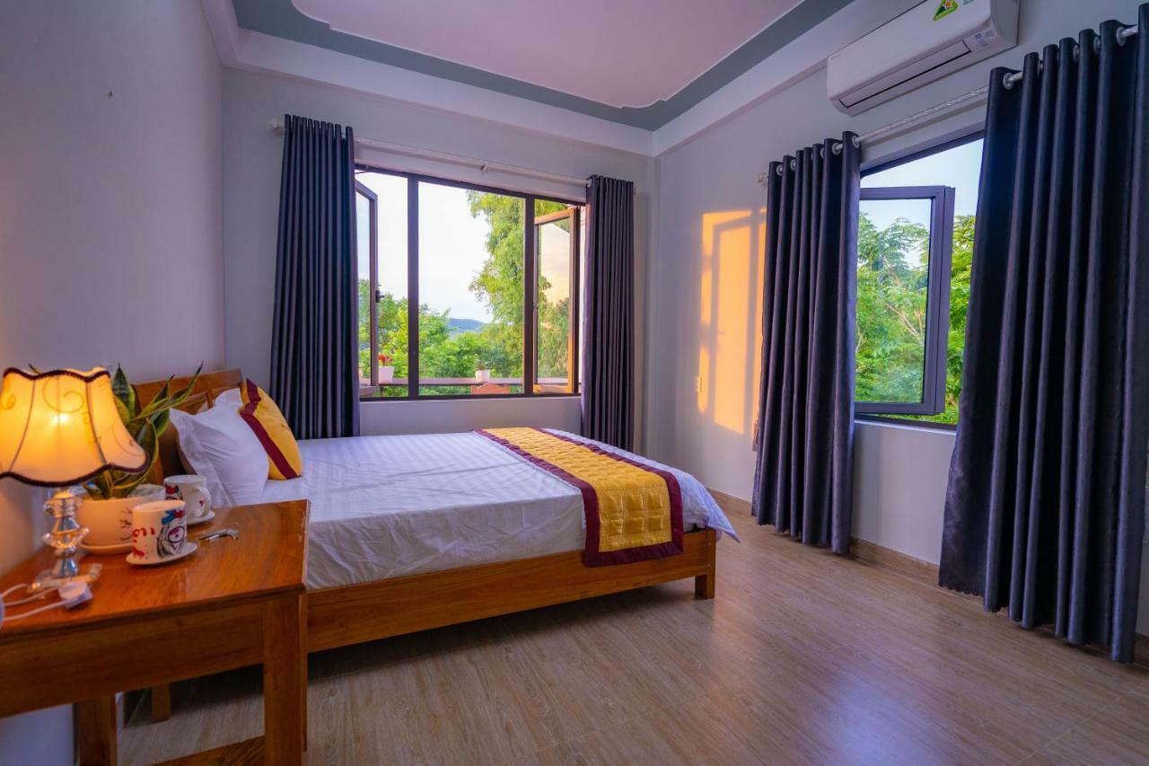 Fami Homestay Phong Nha Bagian luar foto
