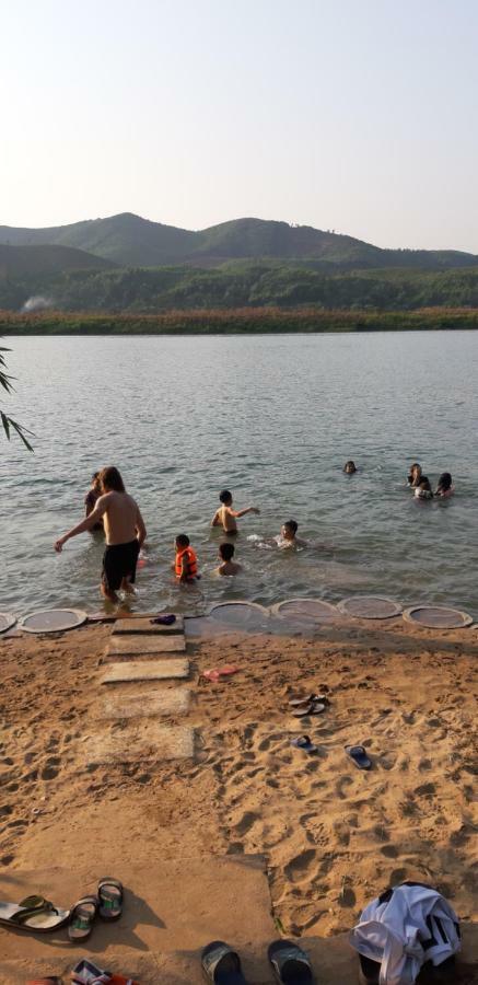 Fami Homestay Phong Nha Bagian luar foto